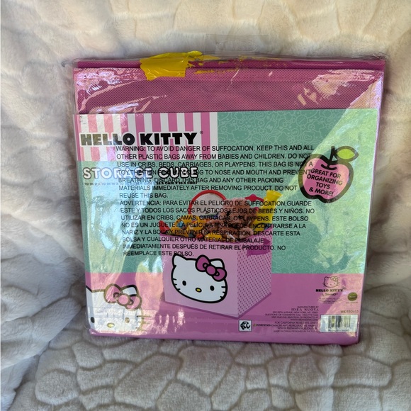 Hello Kitty Storage Cube - Picture 5 of 11